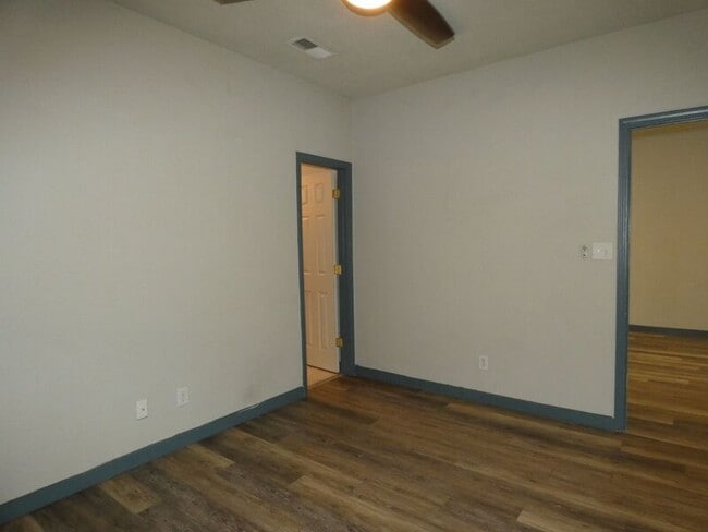 Building Photo - 501 E Burgess Rd