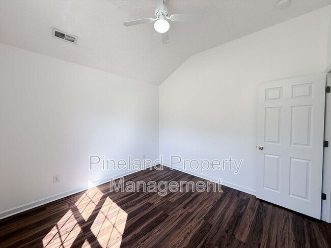Building Photo - 219 Woodland Dr