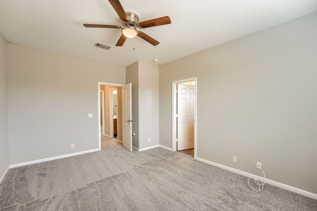 Building Photo - 2515 Allred Dr