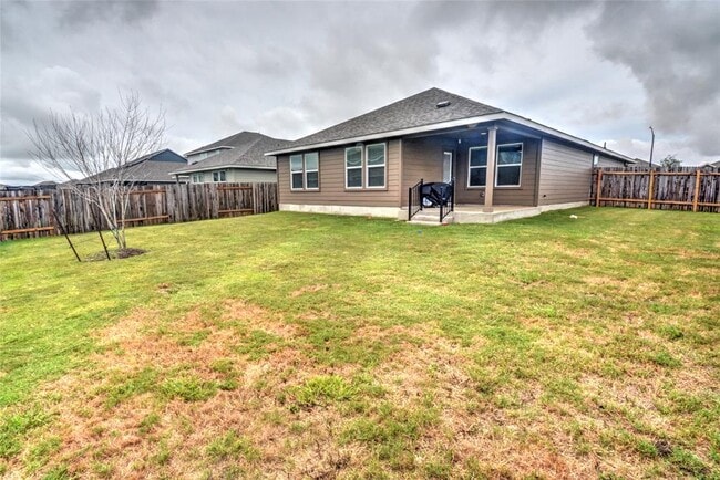 Building Photo - 257 Fossil Dr