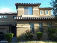 Building Photo - 9013 W Kirby Ave