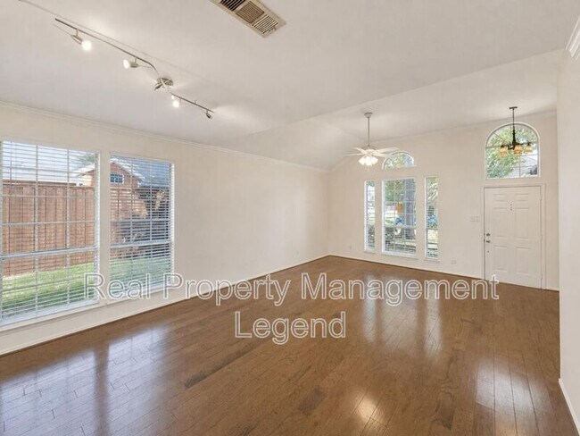 Building Photo - 9518 Prestmont Pl