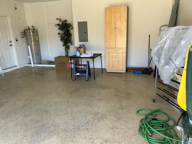 Building Photo - 6132 Grand Cypress Cir W