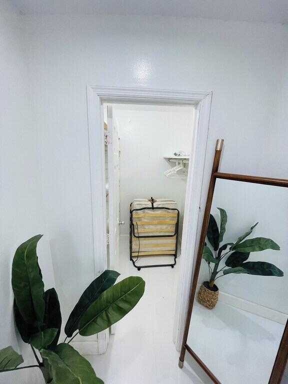 Building Photo - 5537 SW 6th St