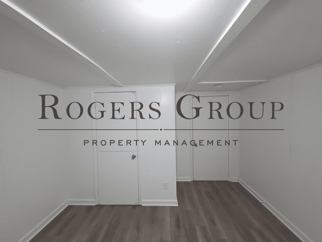 Building Photo - 215 Mineral Springs Rd