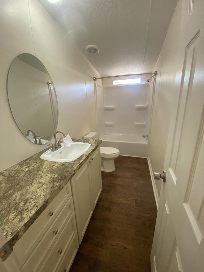 Building Photo - 3029 Crittenden Dr