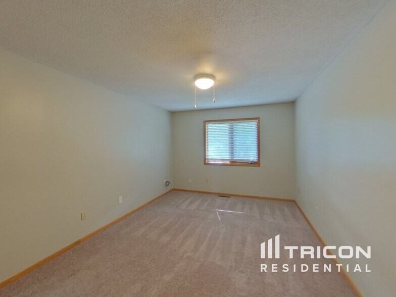 Building Photo - 1606 Geske Rd