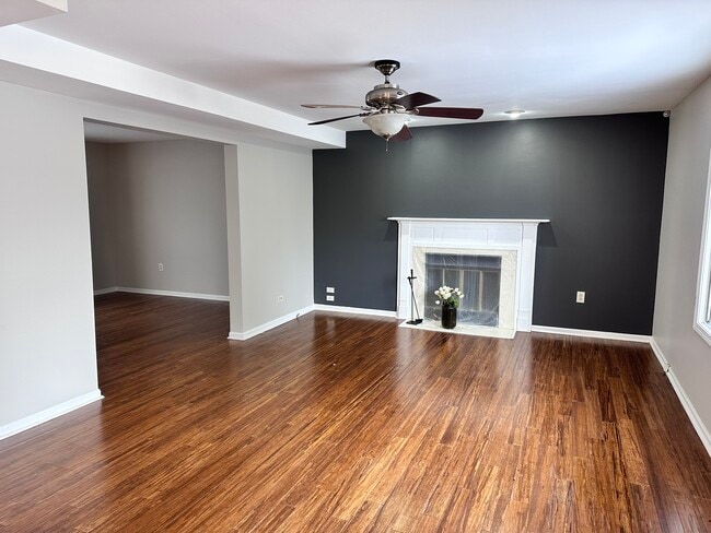 Building Photo - 2856 Evergreen Ln