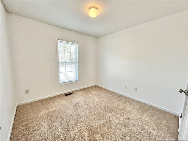 Building Photo - 332 Juno Dr