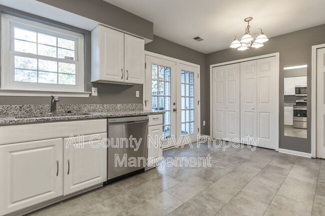 Building Photo - 6044 Sirenia Pl