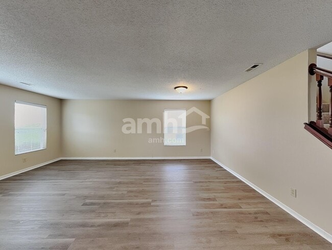 Building Photo - 626 Hickory Pine Dr