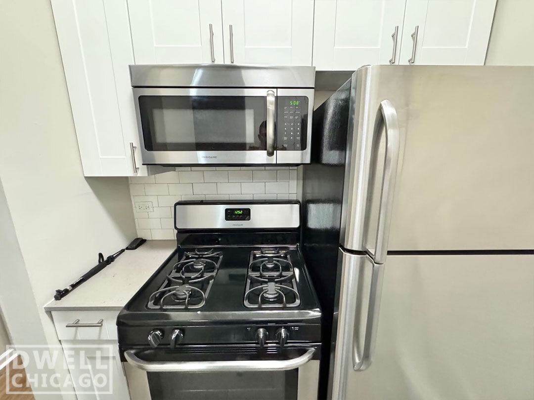 Building Photo - 3430 N Elaine Pl