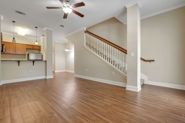 Building Photo - Midtown Tallahassee Townhome