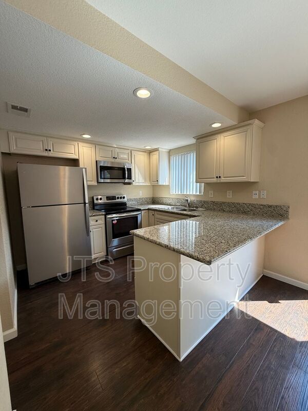 Building Photo - 5842 Alorn Ln