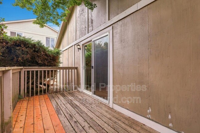 Building Photo - 12225 SW Gingham Ln