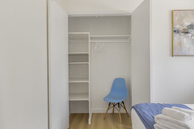 Building Photo - 12527 SE 52nd St