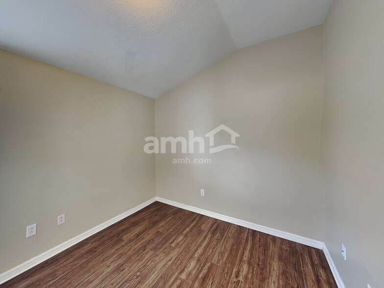 Building Photo - 12828 Standbridge Dr