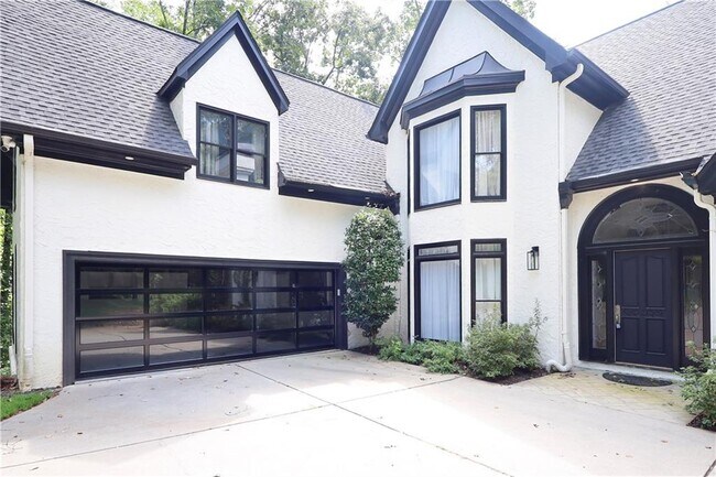 Building Photo - 700 S Brighton Ct