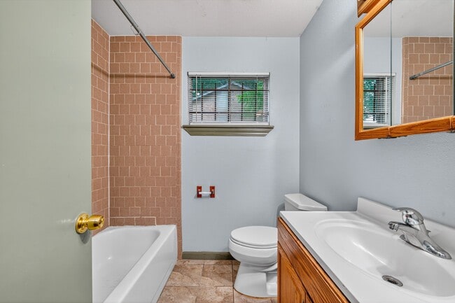 Building Photo - 5725 Melanite Ave