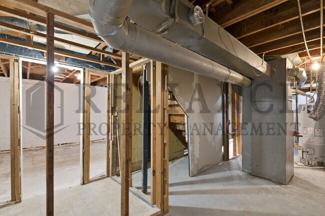 Building Photo - 6651 N Scottsville St