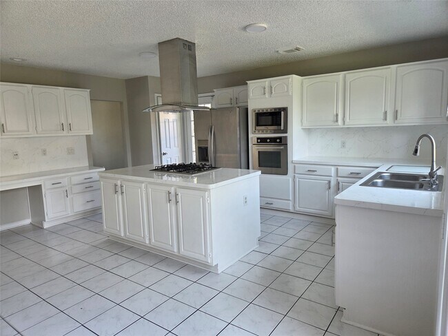 Building Photo - 8715 Rocky Valley Dr