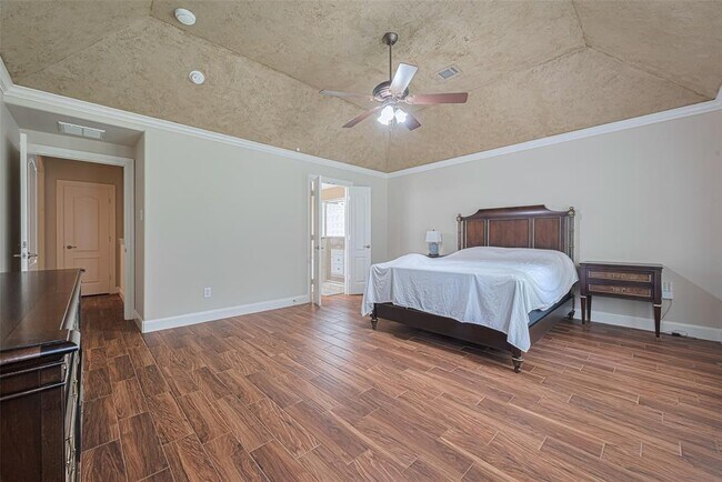 Building Photo - 17 Peach Tree Ct