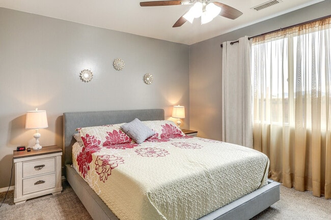 Building Photo - 12281 Pegasus Rd