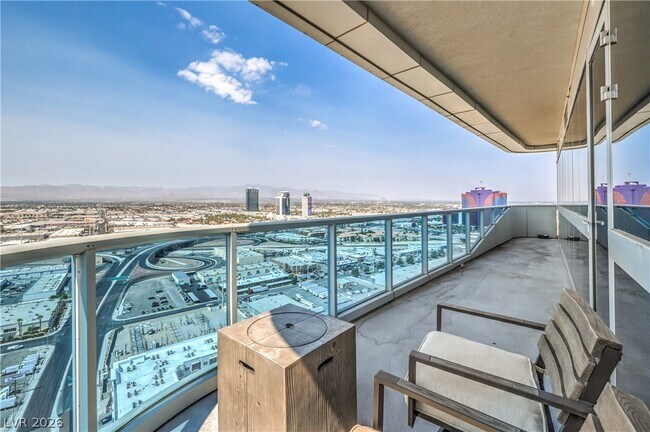 Building Photo - 4471 Dean Martin Dr