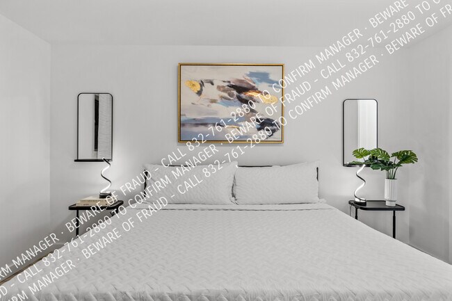 Building Photo - 12811 Pandora Dr