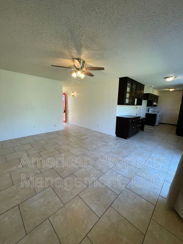 Building Photo - 11841 E 36th St