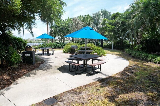 Building Photo - 6123 Voyagers Pl