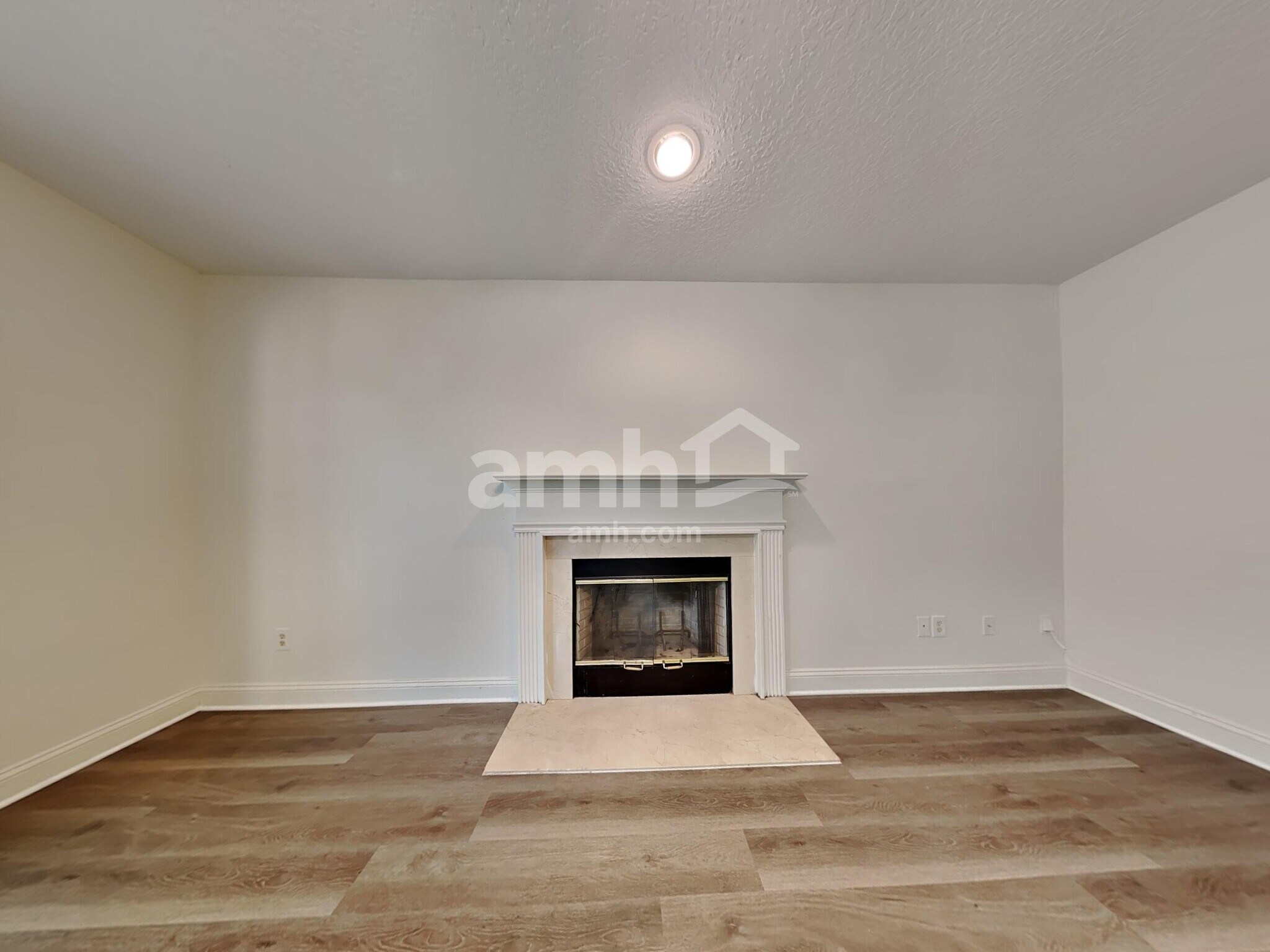 Building Photo - 2360 Cherokee Cove Trl