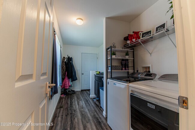 Building Photo - 151 Sandy Banks Rd