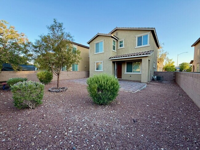 Building Photo - TWO STORY 3 BED 2.5 BATH HOME WITH SOLAR.