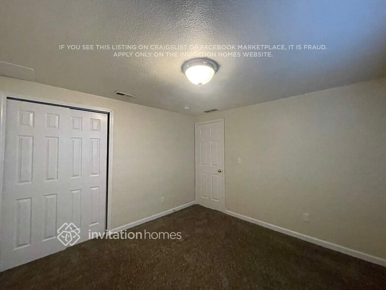 Building Photo - 5255 Butterfield Dr