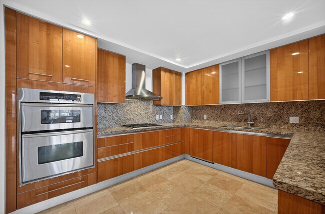 Building Photo - 45 Hendricks Isle