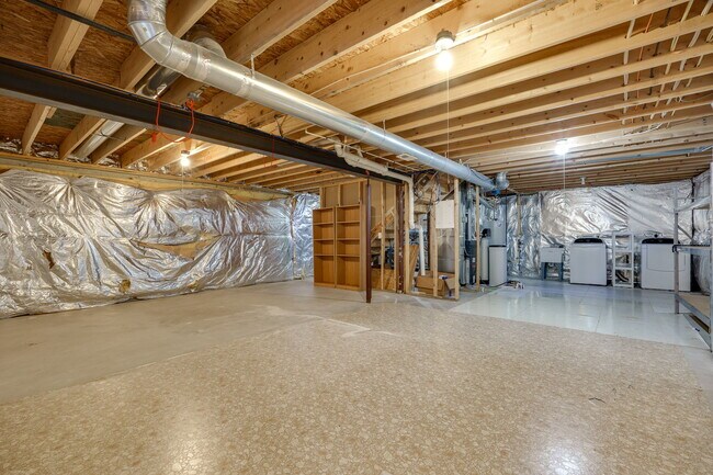 Building Photo - 3594 Armada Dr