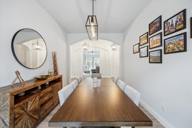 Building Photo - 28710 Wildthorne Ct