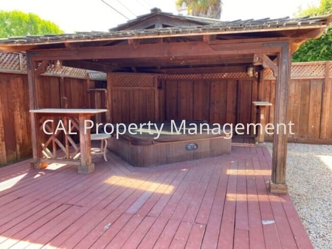 Building Photo - Beautiful 4 Bedroom Home in Salinas, CA
