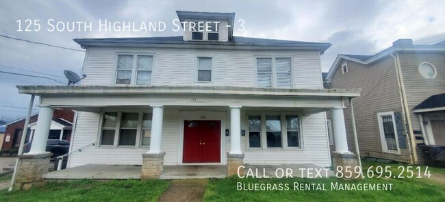 Building Photo - Charming 2-Bedroom Apartment in Winchester...