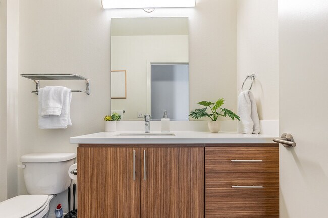 Building Photo - 2407 E Union St