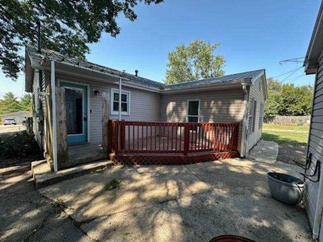 Building Photo - COMING SOON! Renovated 3 BR, 2 Bath House!...