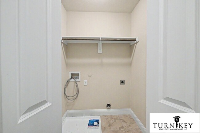 Building Photo - 7905 Butler Ct