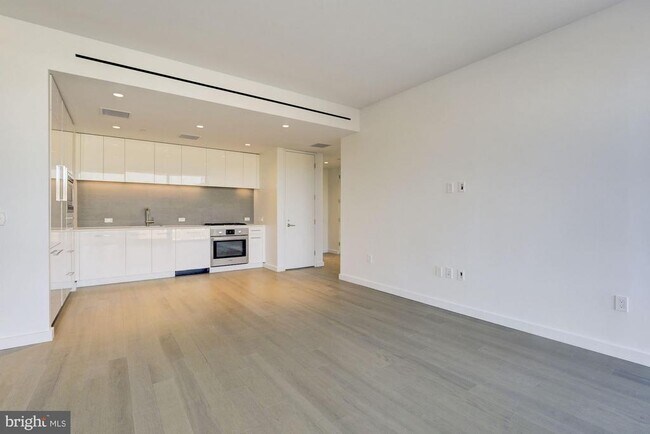 Building Photo - 1111 24th St NW