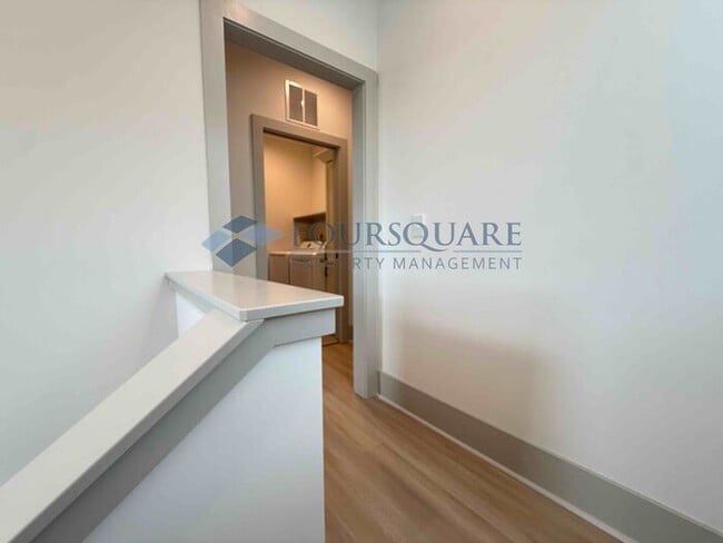 Building Photo - Modern 4-Bed / 4-Bath Townhome with Covered Patio, Deck & Garage – Inside the Beltline Near Downt...