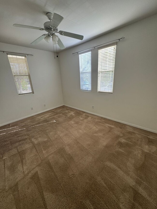 Building Photo - 6 bedroom 4.5 baths in Corona CA