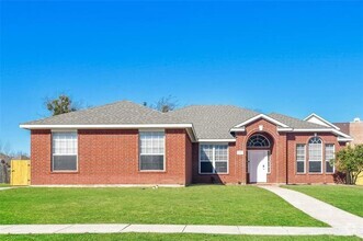 Building Photo - 4217 Forestedge Dr