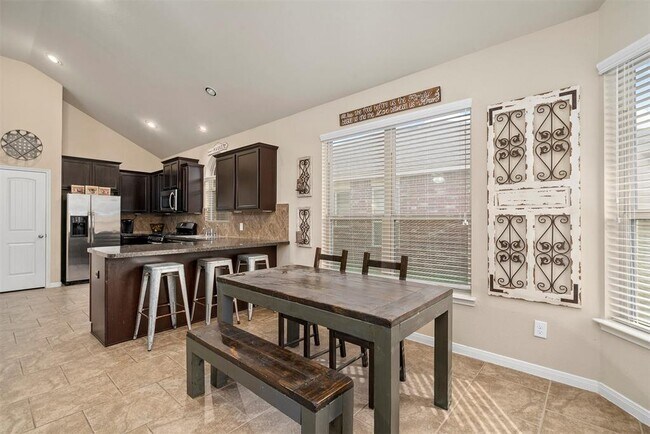 Building Photo - 22538 Valley Canyon