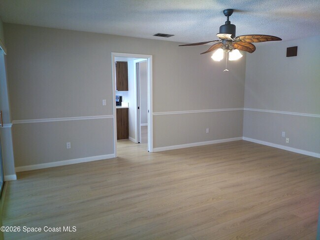 Building Photo - 530 Rio Ln