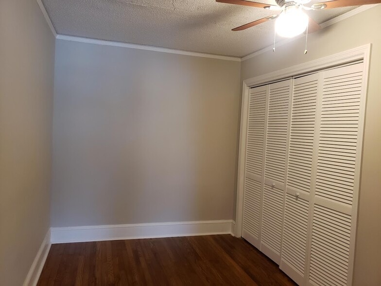 Building Photo - 12 Eastlan Dr